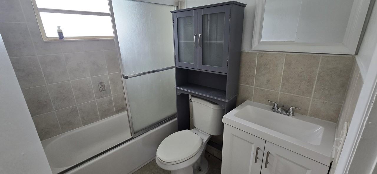 4011 Woodside Dr #NS - Photo 7 of 8
