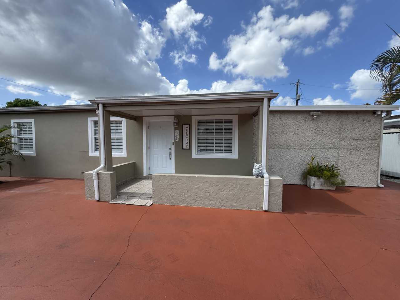 3540 Nw 95th Ter - Photo 6 of 34