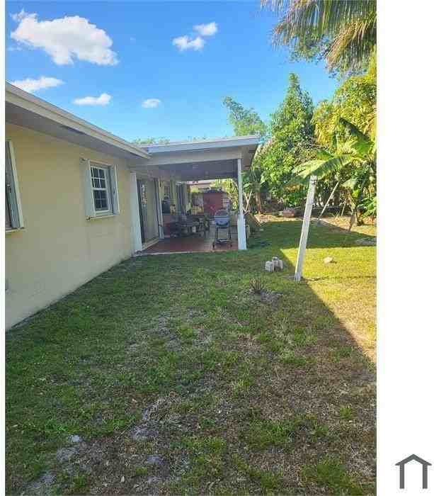 4891 Nw 7th Dr - Photo 7 of 7