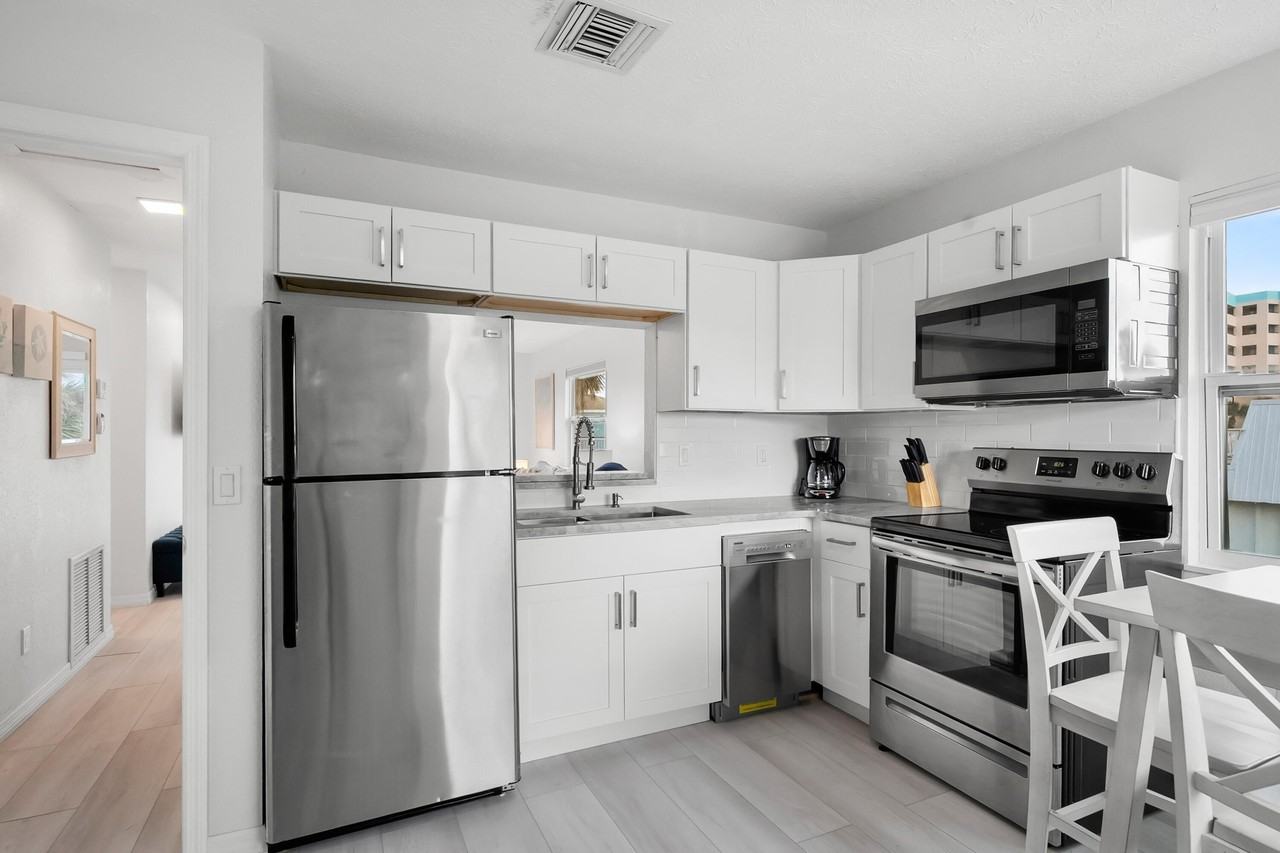 336 Hernando St #D - Photo 6 of 15