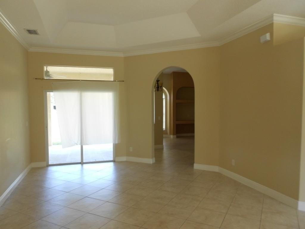 1221 Se Navajo Ln - Photo 6 of 18