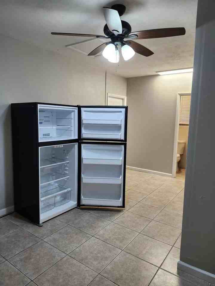 8851 Nw 15th Ct - Photo 7 of 7