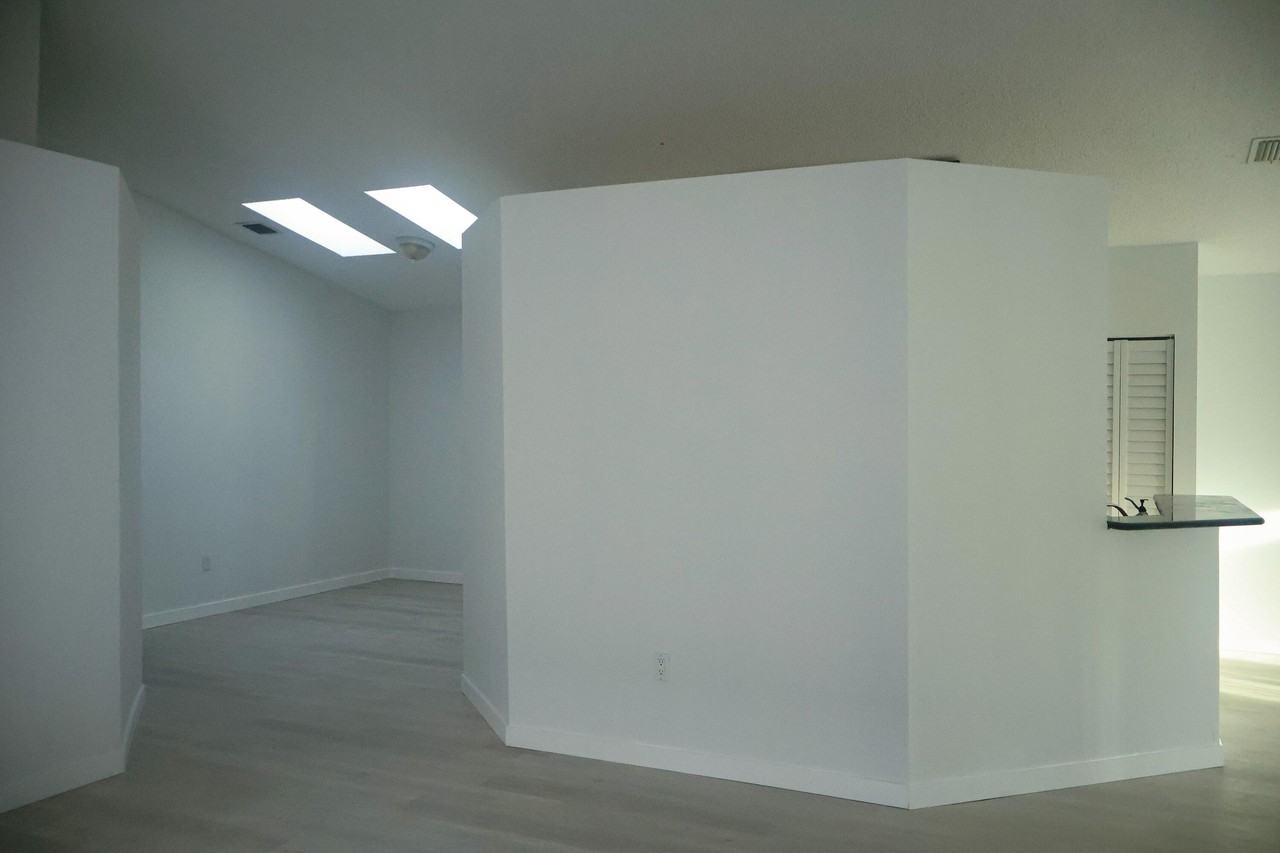 14750 Sw 156th Ave - Photo 3 of 22