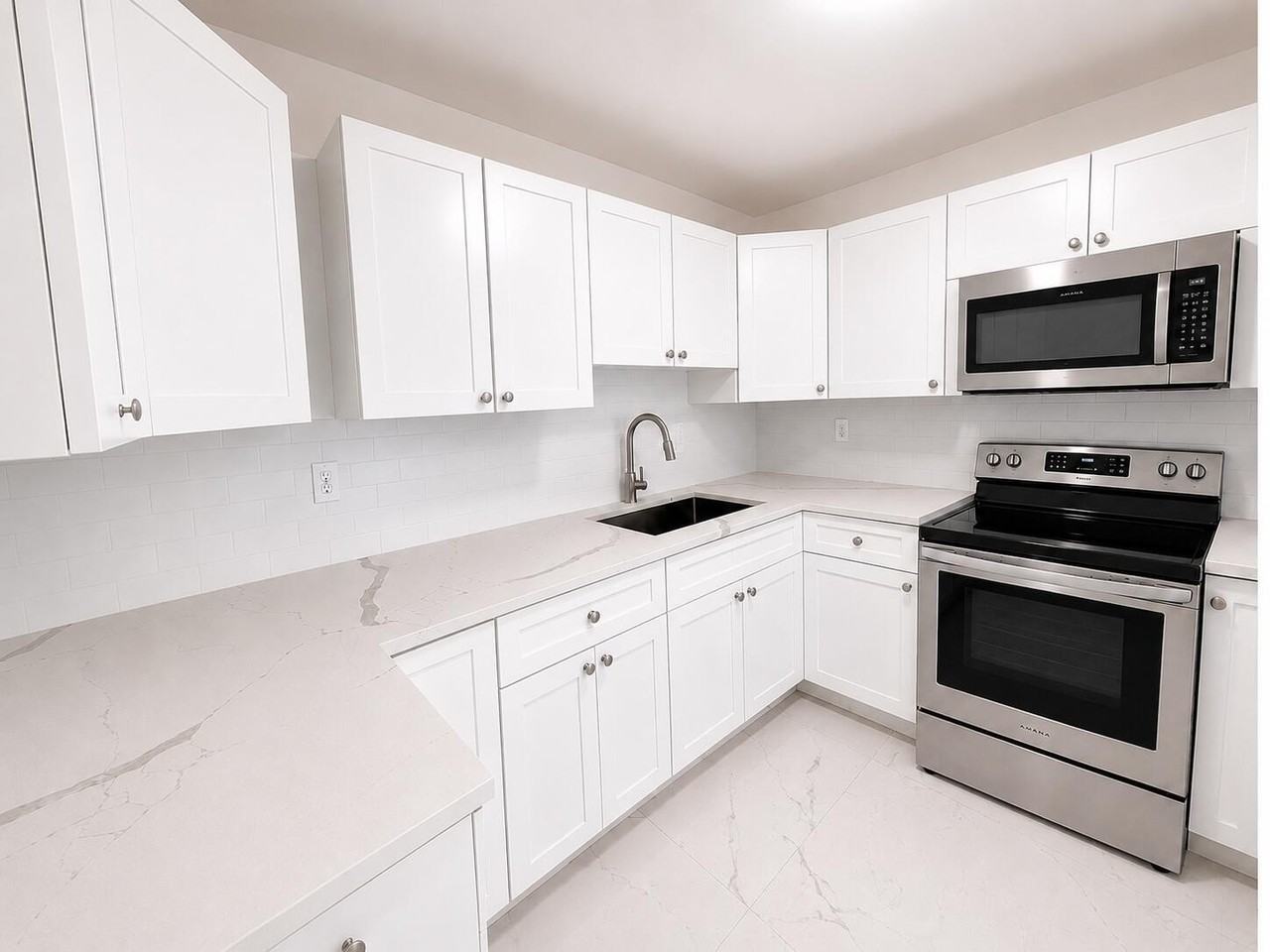 4341 Riverside Dr #C - Photo 2 of 4