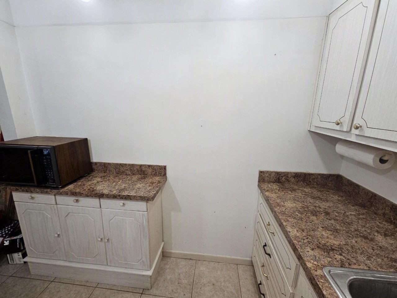 2381 Sunset Ave #106 - Photo 4 of 10