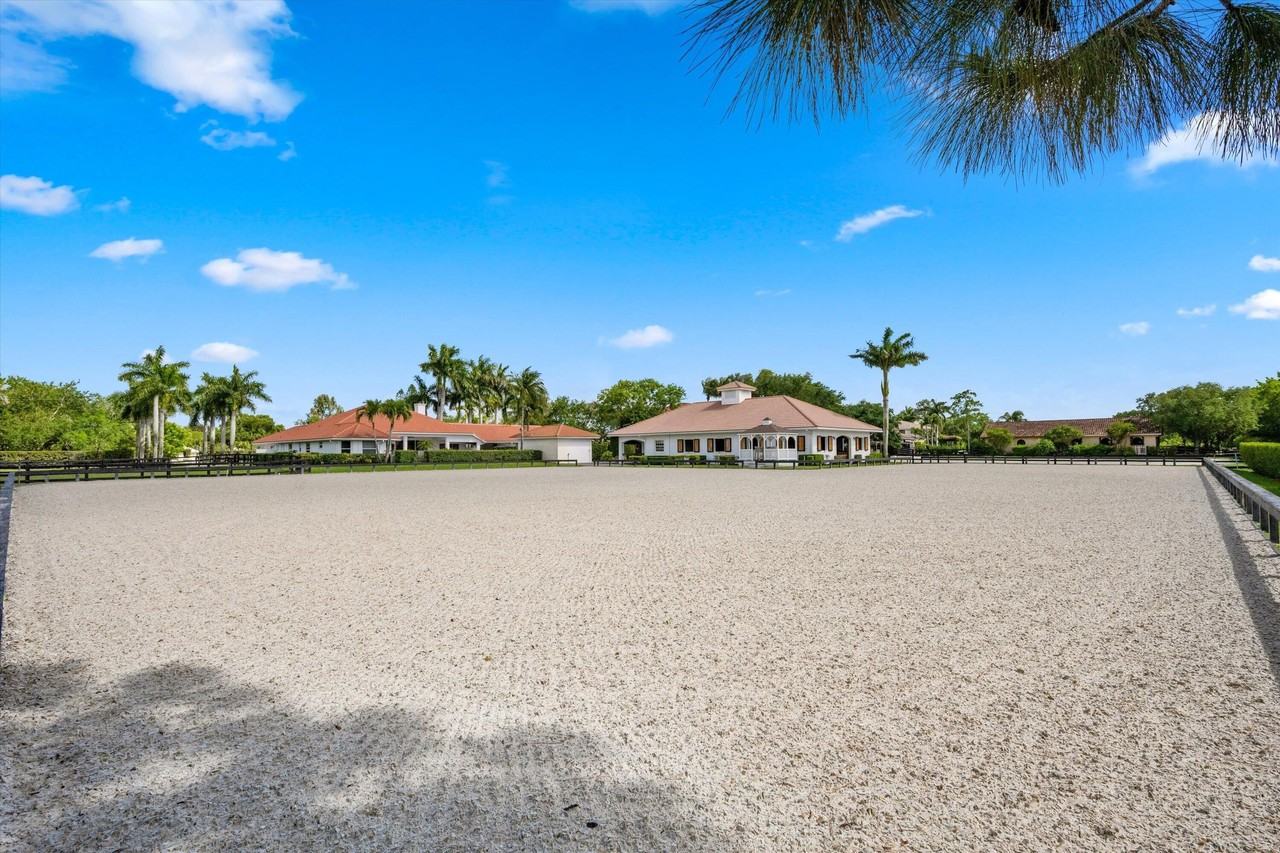 14594 Draft Horse Ln #BARN - Photo 3 of 10
