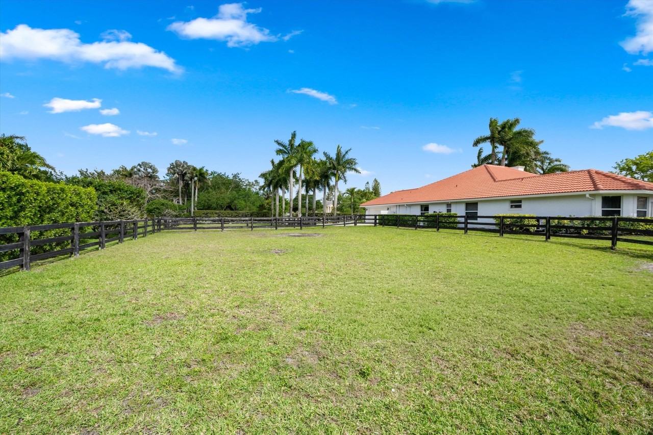 14594 Draft Horse Ln #BARN - Photo 5 of 10