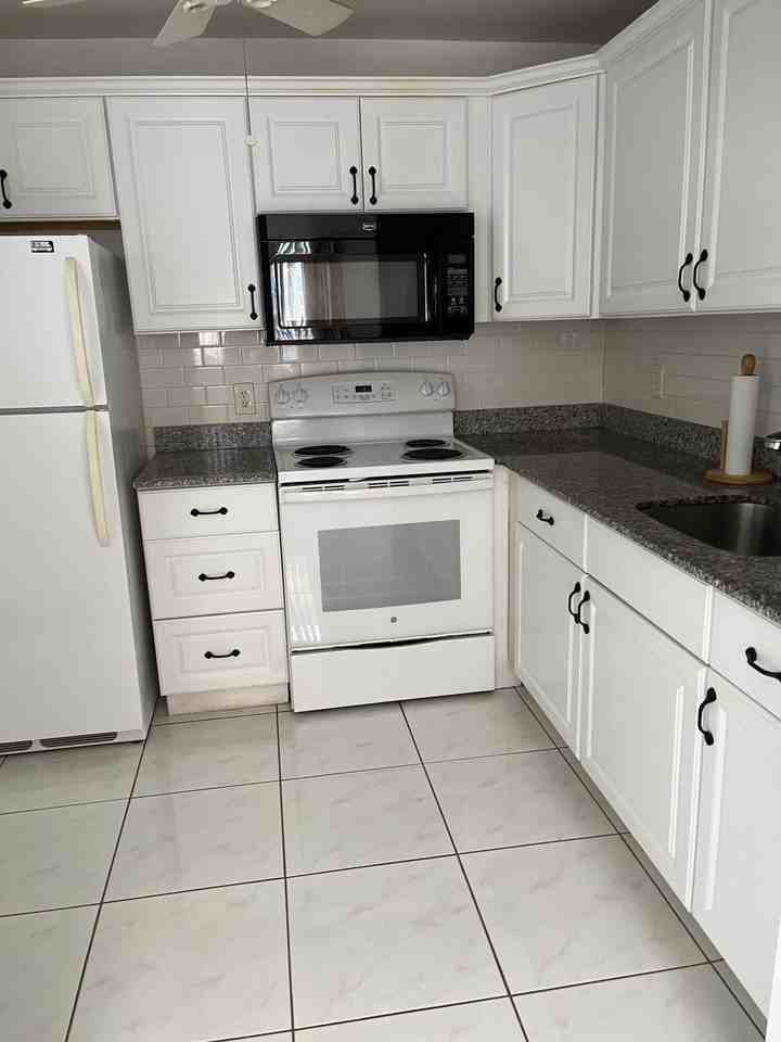 251F Brittany F #F - Photo 3 of 6