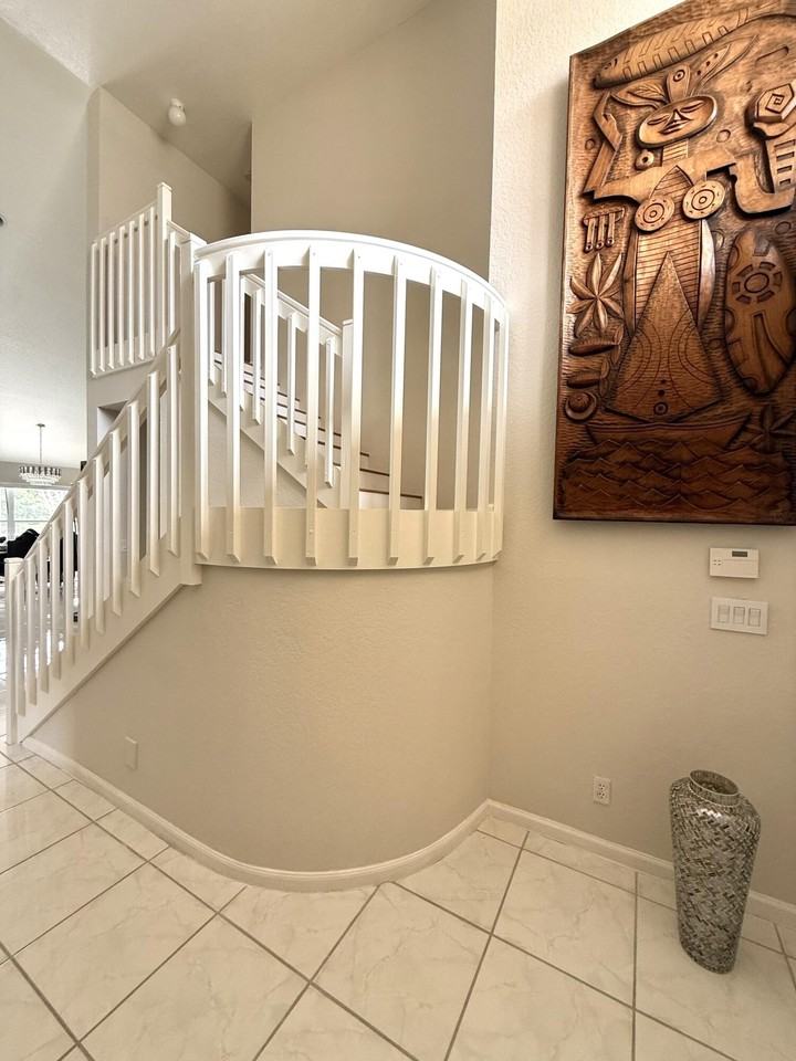 9392 Cascade Ct - Photo 5 of 50