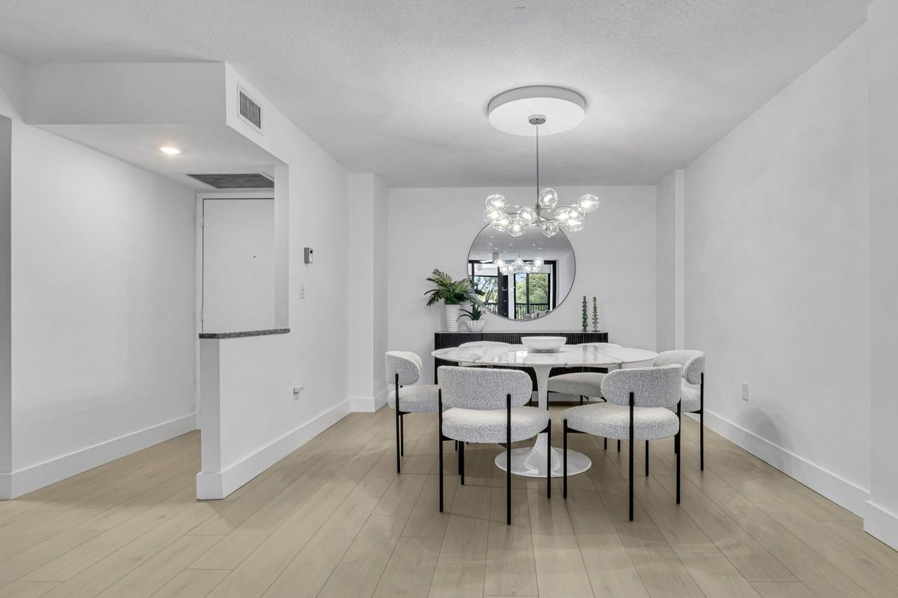 2806 N 46th Ave #D334 - Photo 4 of 21