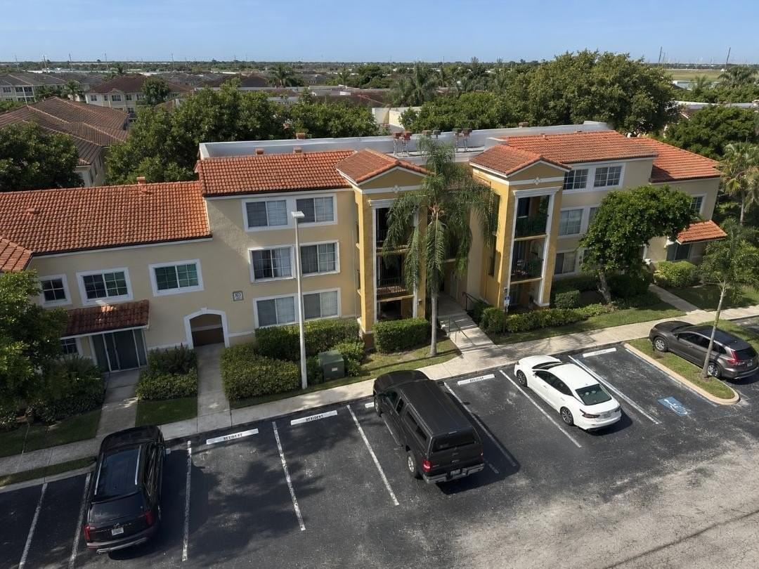 103 Yacht Club Way #208