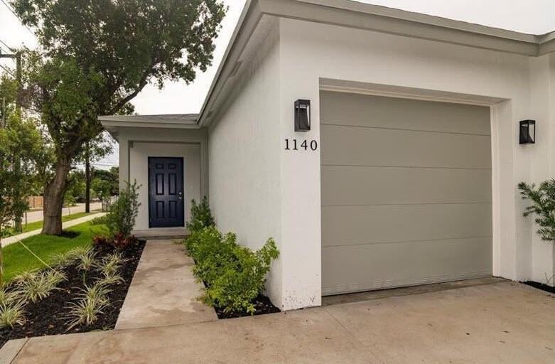 1140 Nw 1st Ave - Photo 2 of 17
