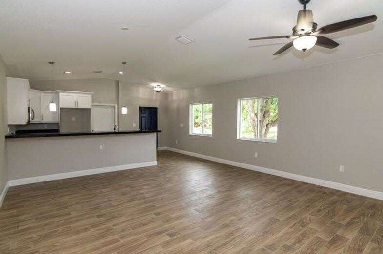 1140 Nw 1st Ave - Photo 4 of 17