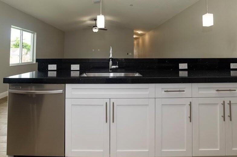 1140 Nw 1st Ave - Photo 6 of 17