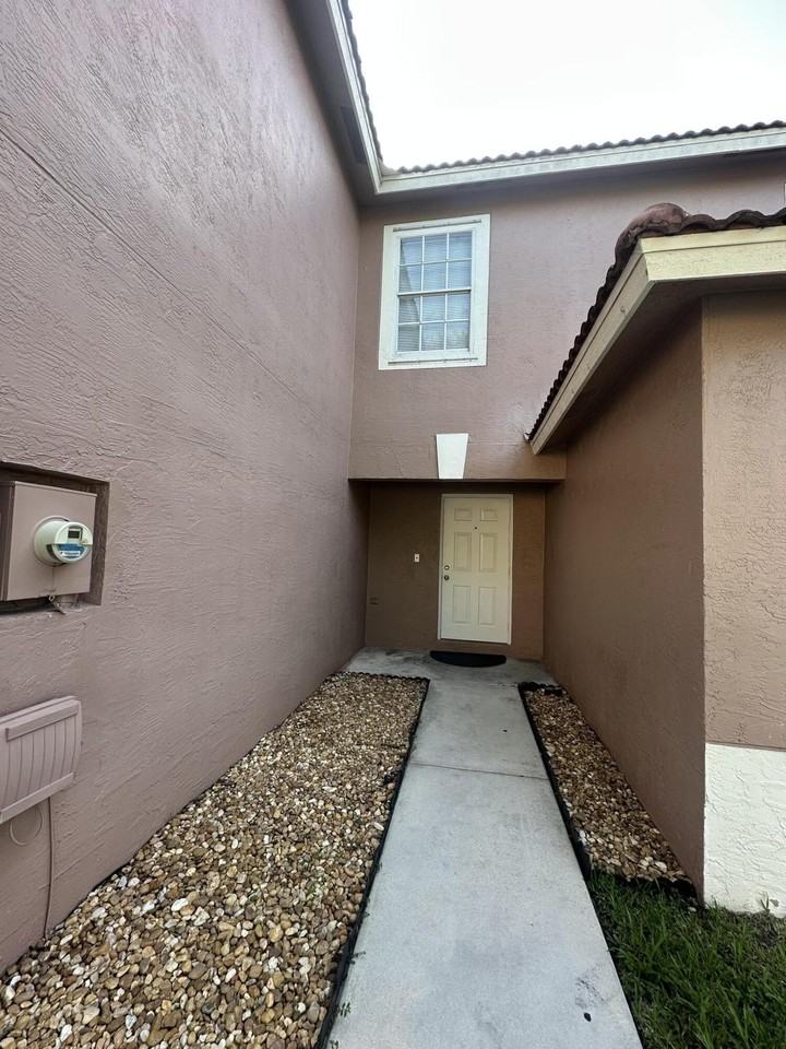6856 Mill Brook Pl - Photo 2 of 19