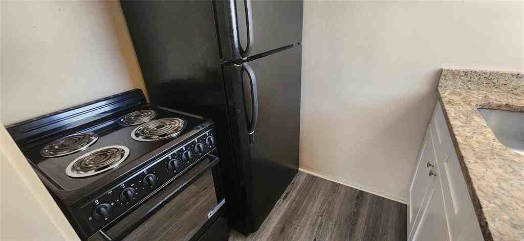 609 Sw 4th Ave #2 - Photo 2 of 33