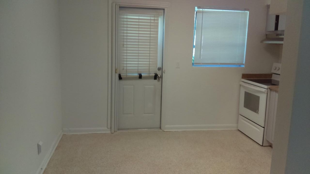 828 Prosperity Farms Rd - Photo 3 of 13