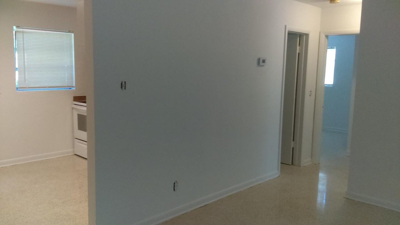 828 Prosperity Farms Rd - Photo 5 of 13
