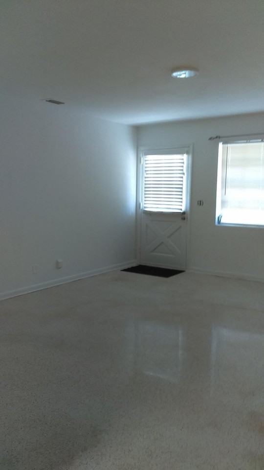 828 Prosperity Farms Rd - Photo 6 of 13