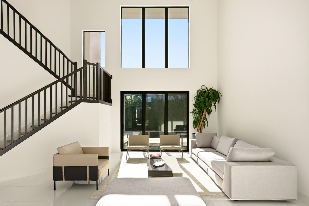 6990 Nw 27th Ave - Photo 3 of 36