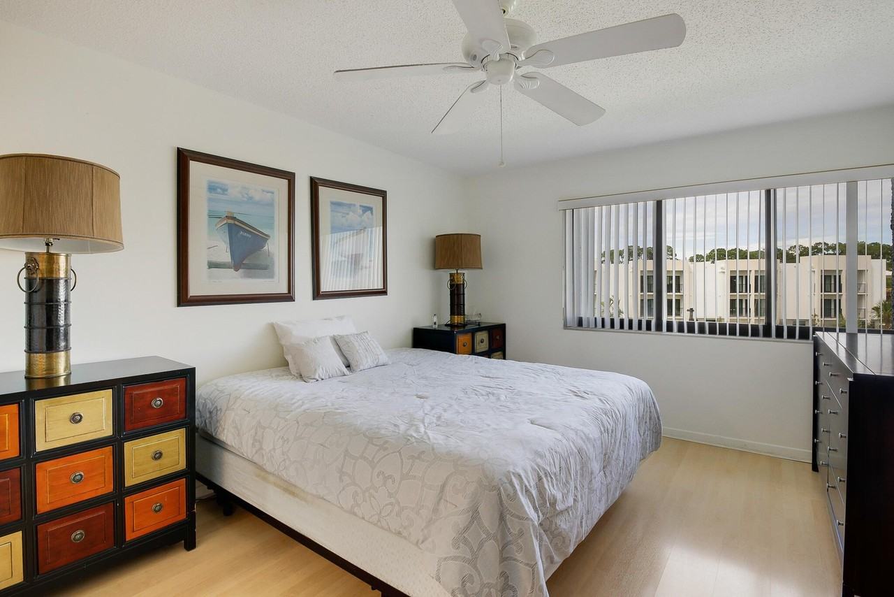 4230 Deste Ct #303 - Photo 3 of 12
