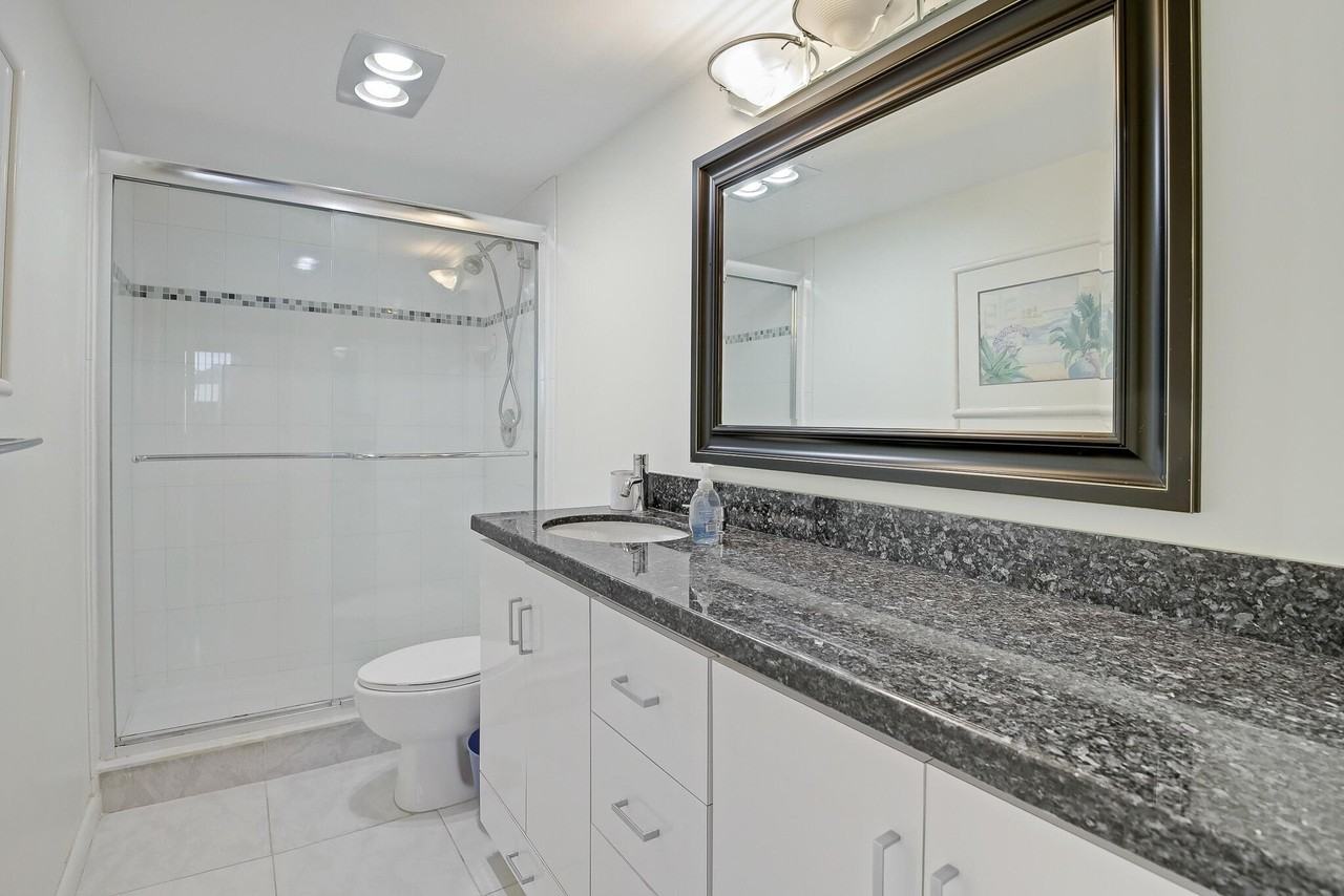 4230 Deste Ct #303 - Photo 6 of 12