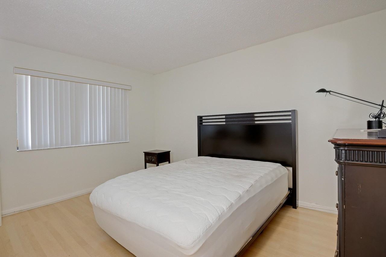 4230 Deste Ct #303 - Photo 7 of 12