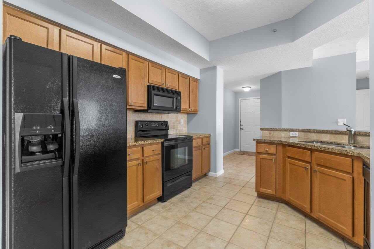 276 Murcia Dr #213 - Photo 6 of 30