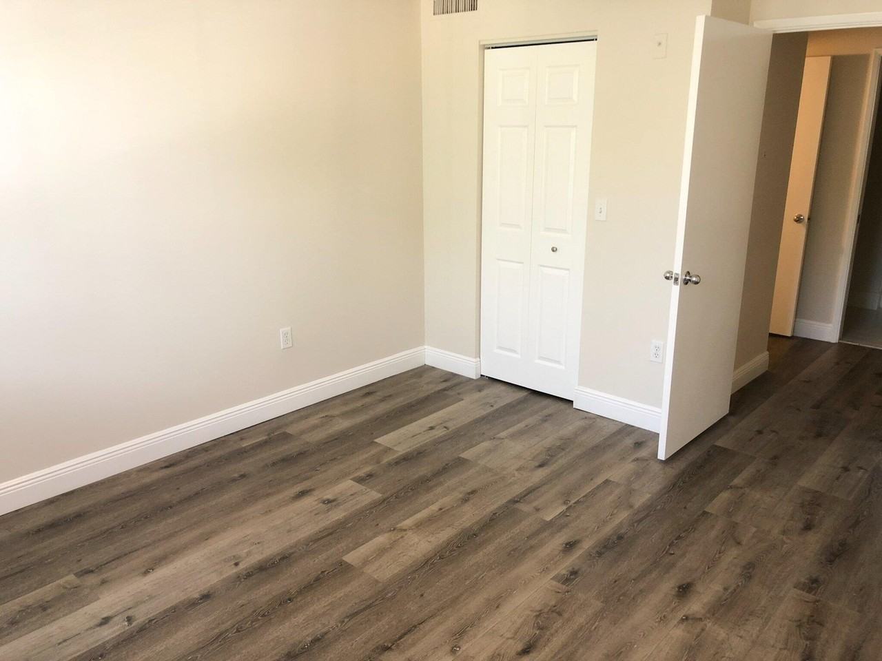 7808 Sonoma Springs Cir #203 - Photo 5 of 21