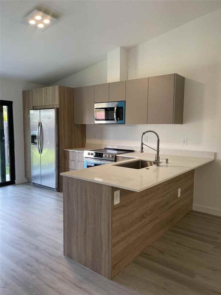 4741 Sw 135th Pl - Photo 7 of 19