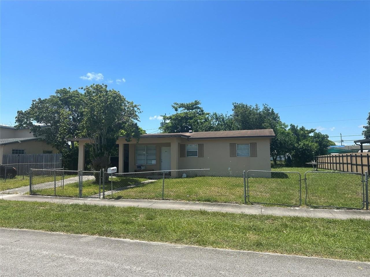 10741 Sw 150th Ter - Photo 3 of 24