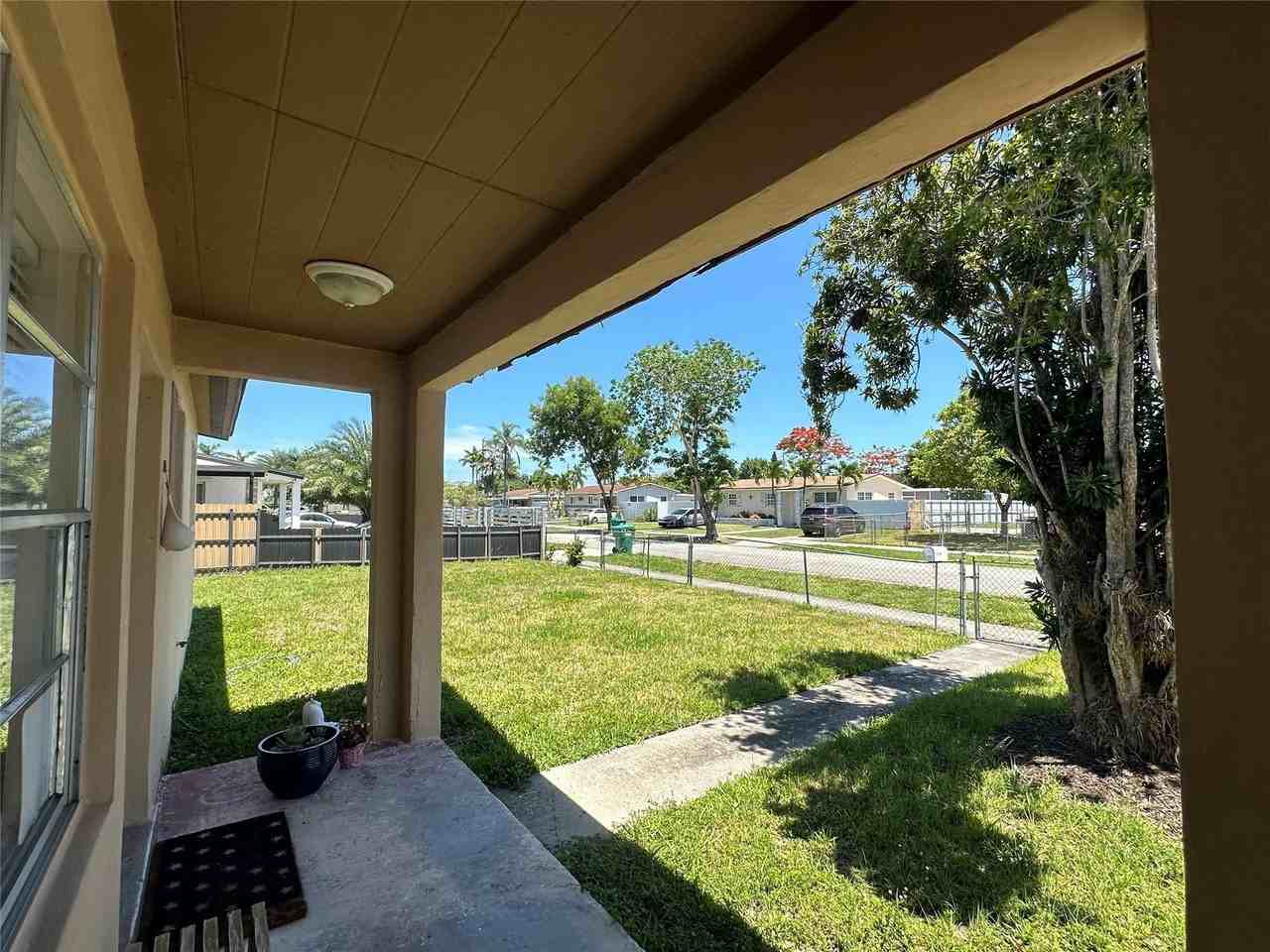 10741 Sw 150th Ter - Photo 7 of 24