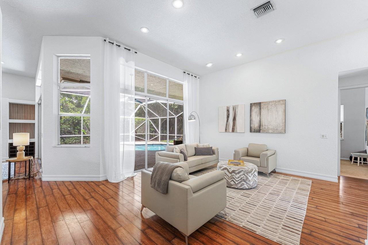 7235 Nw 63rd Ter - Photo 6 of 37