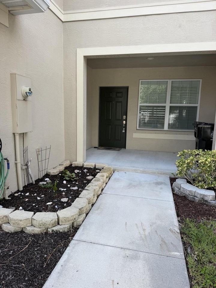 2810 Nw Treviso Cir - Photo 2 of 12