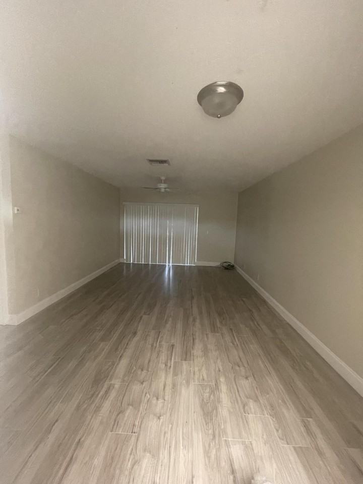 2676 Dudley Dr E #B - Photo 2 of 7