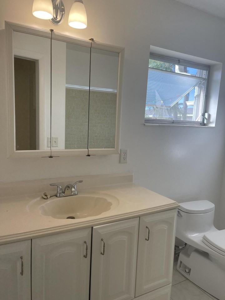 2676 Dudley Dr E #B - Photo 4 of 7