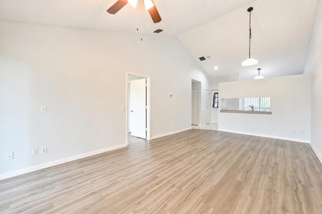 1431 Ne 14th Ct - Photo 2 of 27