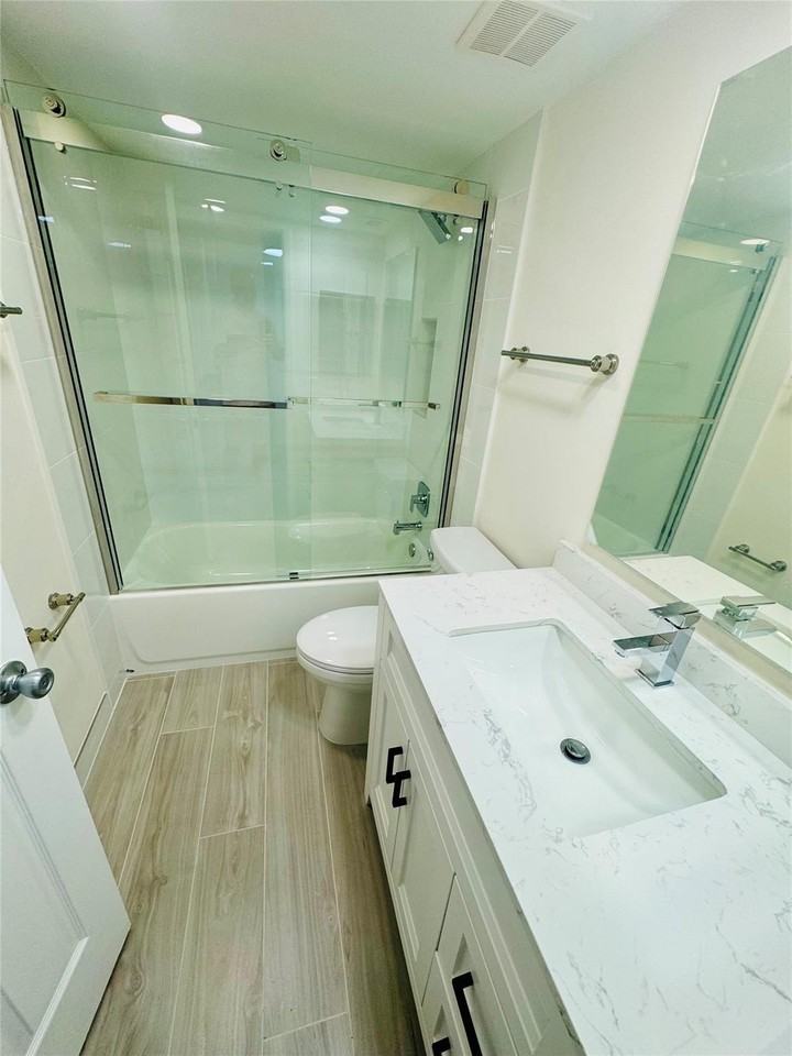 805 W Oakland Park Blvd #E5 - Photo 7 of 19