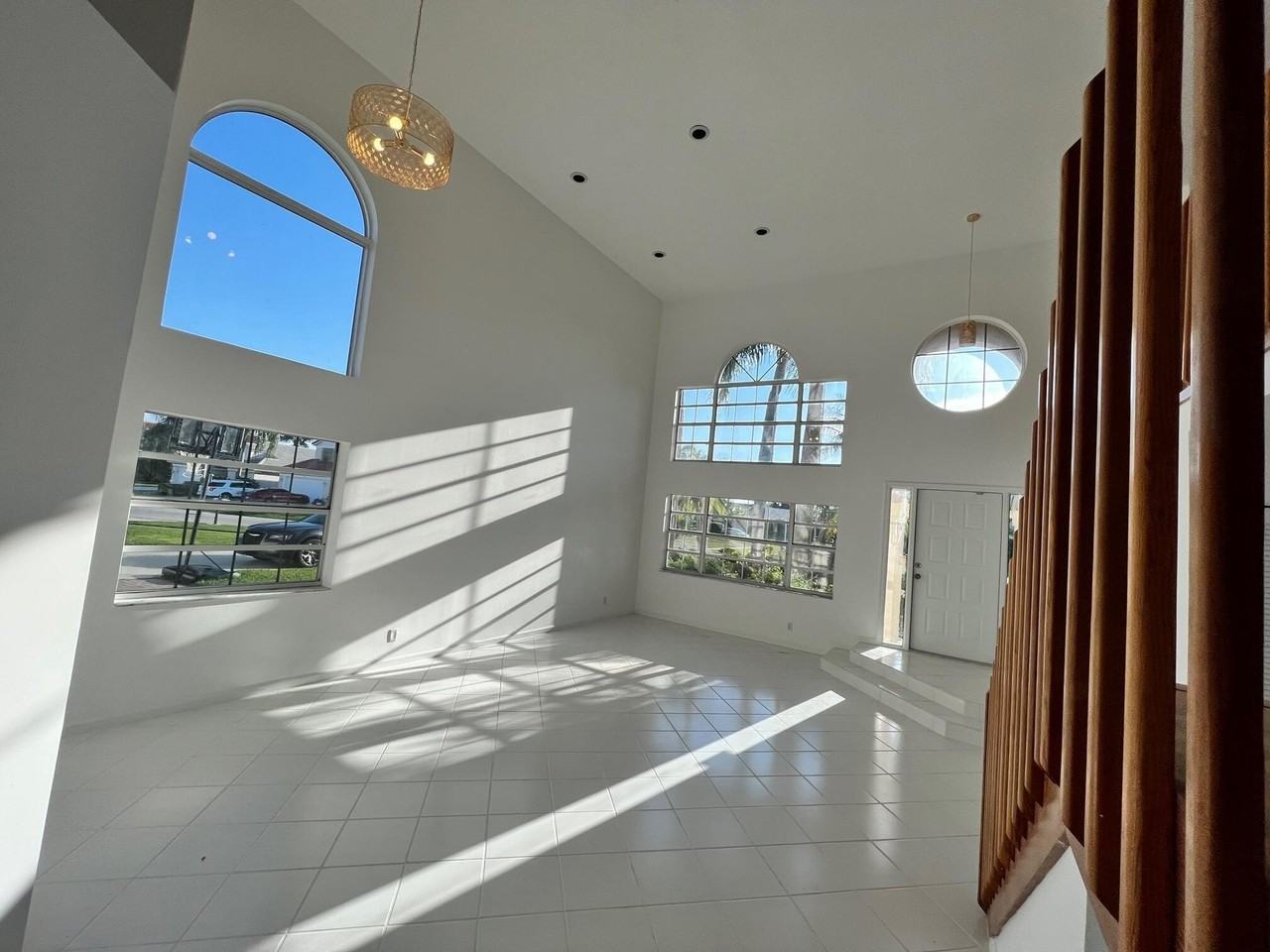 8501 Windy Cir - Photo 5 of 24