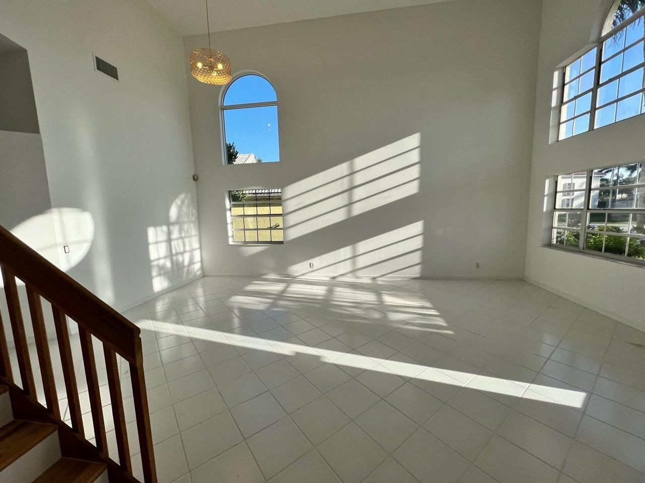 8501 Windy Cir - Photo 6 of 24