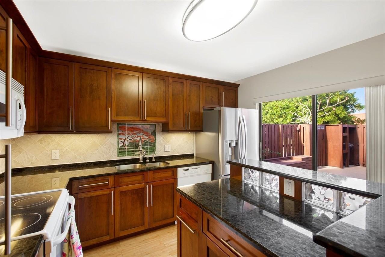 3229 Gardens East Dr #C - Photo 7 of 19