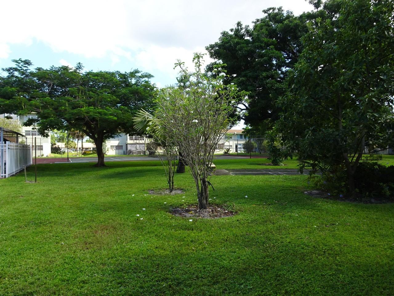 605 S State Road 7 #2D
