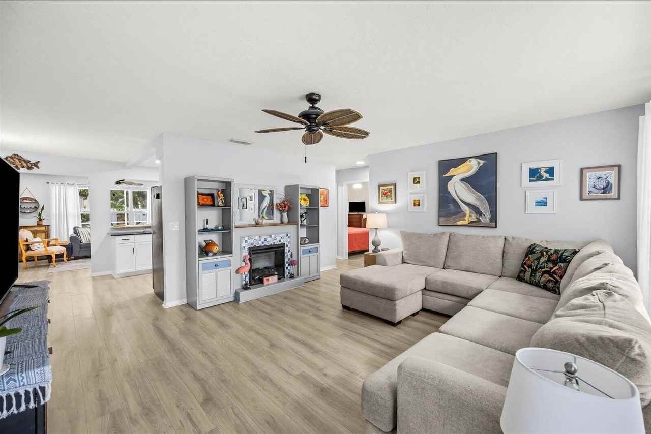 215 19th Ave - Photo 4 of 37
