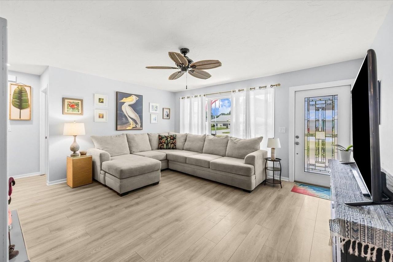 215 19th Ave - Photo 5 of 37