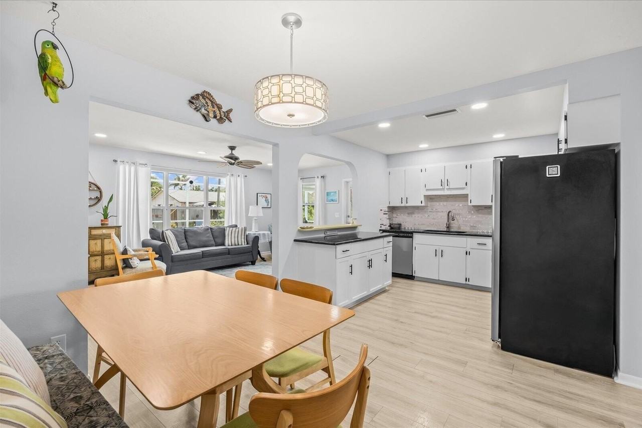 215 19th Ave - Photo 6 of 37