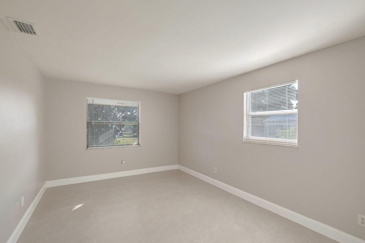 3147 Naylor Ter - Photo 7 of 16