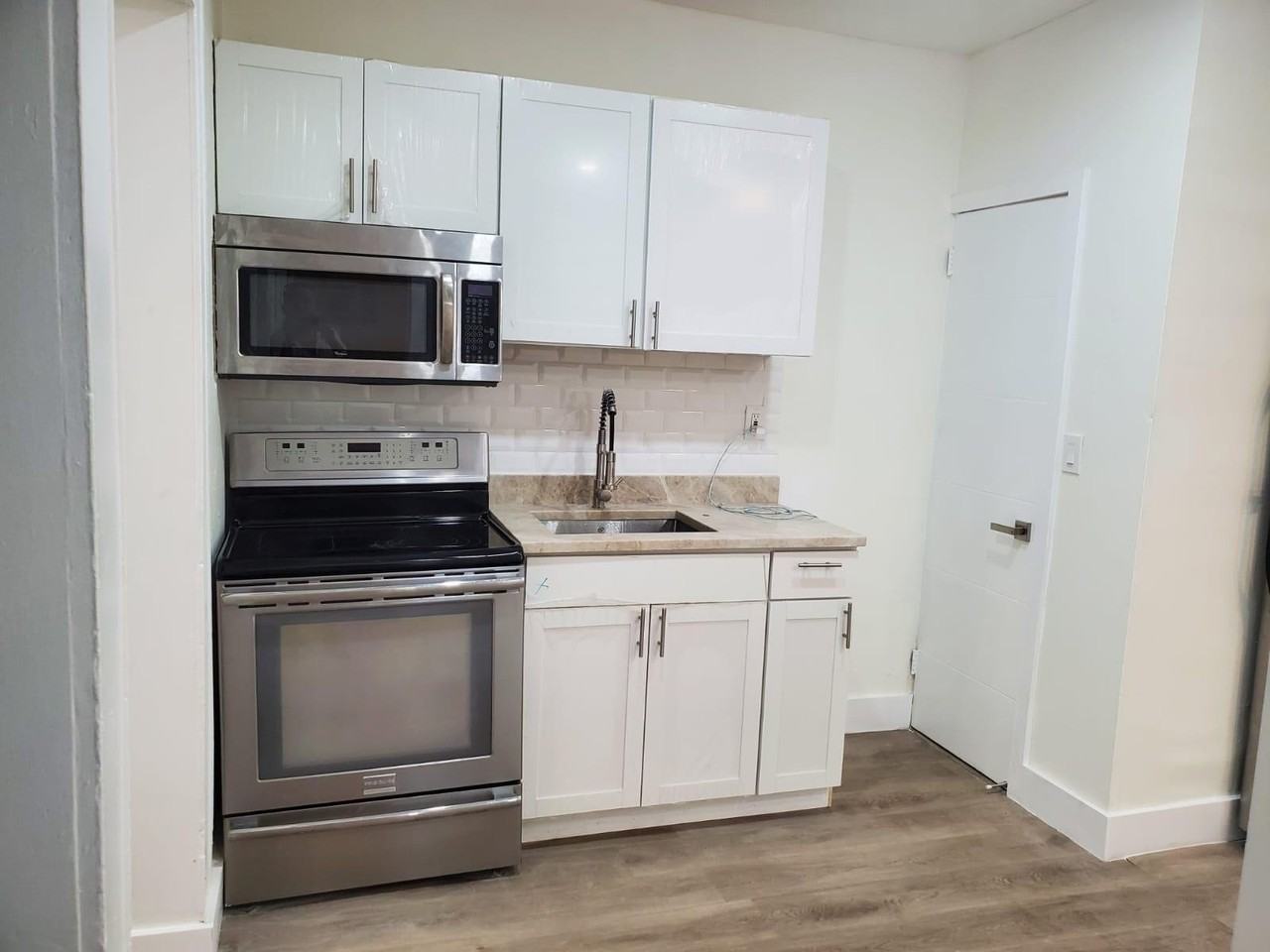 1947 Madison St #2 - Photo 2 of 11