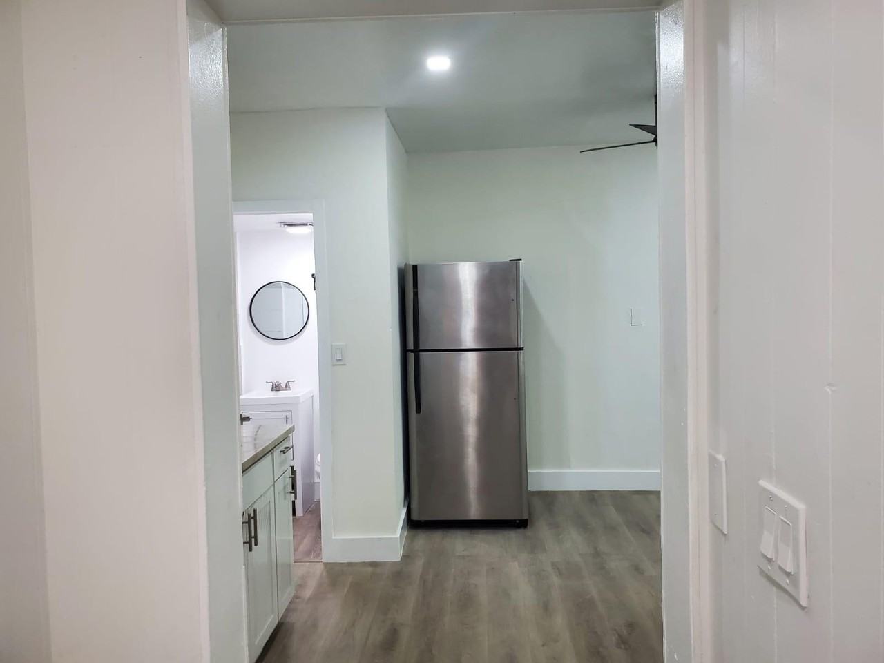 1947 Madison St #2 - Photo 3 of 11