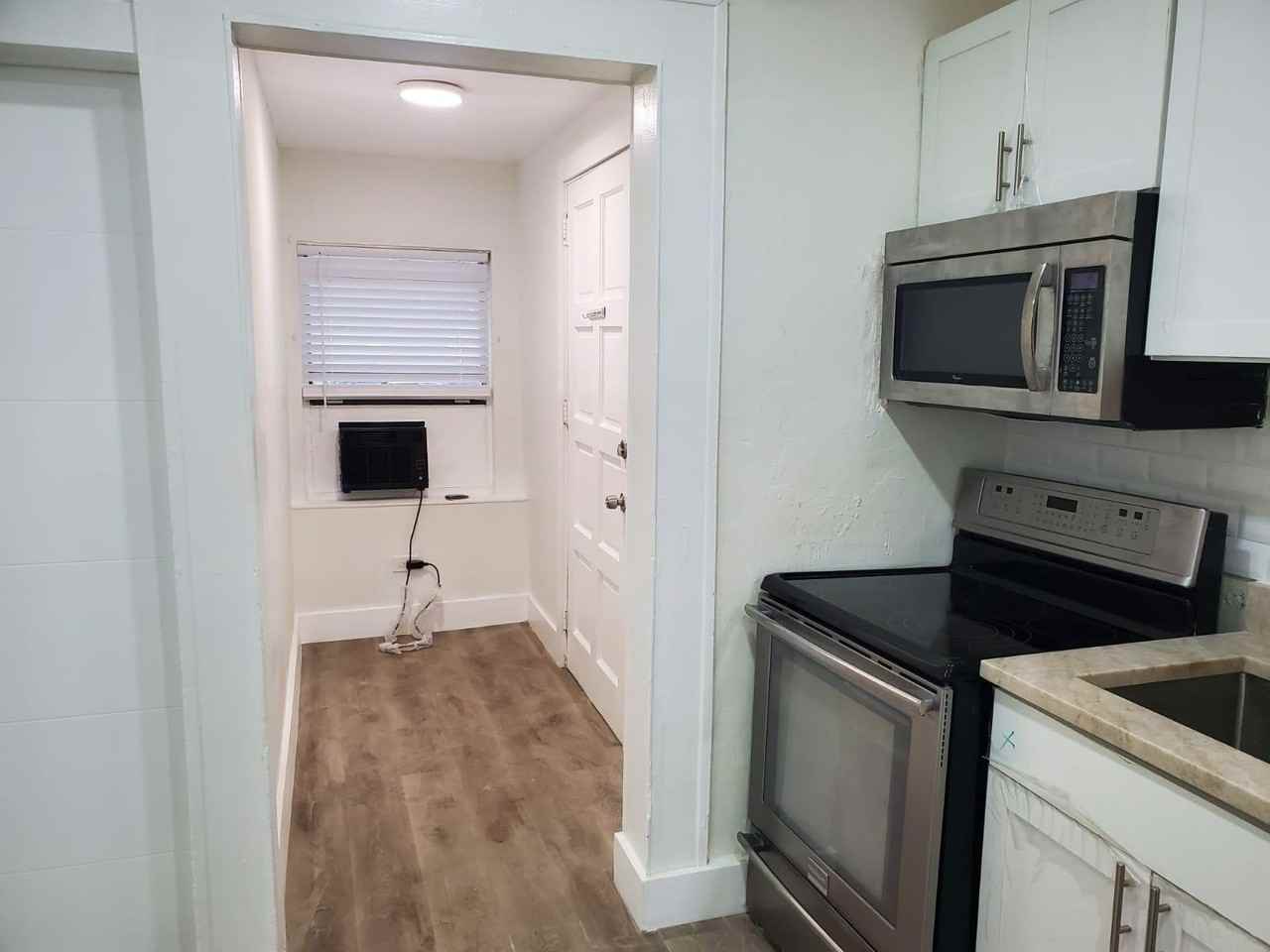 1947 Madison St #2 - Photo 4 of 11