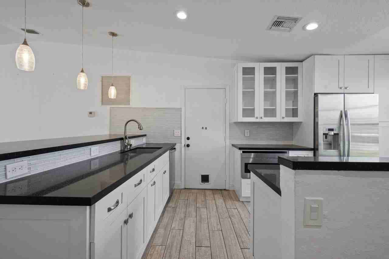 3800 Miramontes Cir - Photo 7 of 38